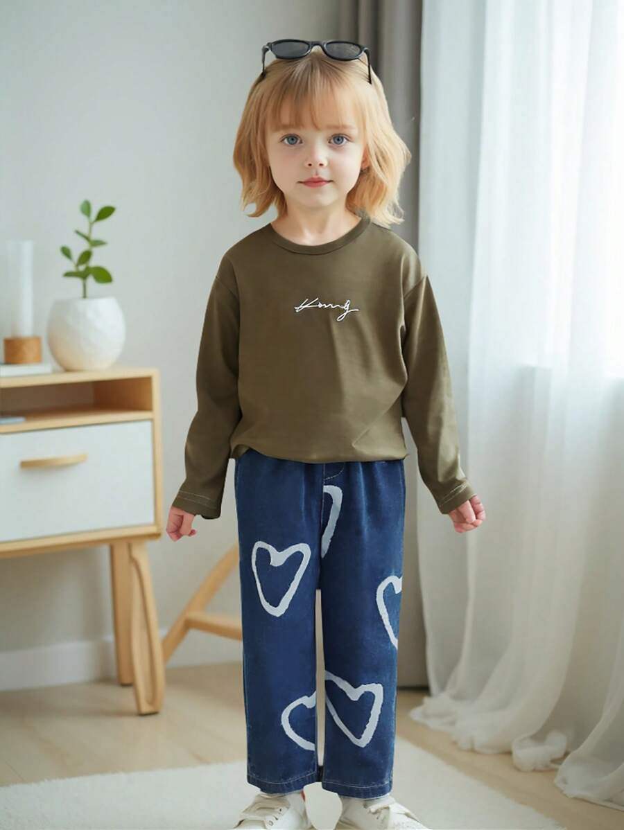 SHEIN 2pcs/Set Girls Casual Round Neck Long Sleeve Letter Print Fitted T-Shirt And Waist Elastic Jeans Heart Print Pants Set, Spring/Autumn - Army Green - View 1