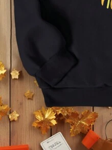 家庭配套服装，年轻女孩黑色连帽衫，保暖内衬，温暖舒适，休闲宽松街头装和校服风格，可爱的皇冠和“新年小美女”图案印花，适合三口之家 - 黑色 - 查看 4