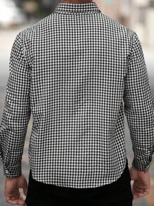 Manfinity Homme 大码男士格子印花前扣口袋长袖休闲商务正装衬衫，适合秋季外出穿着 - 黑與白 - 查看 2