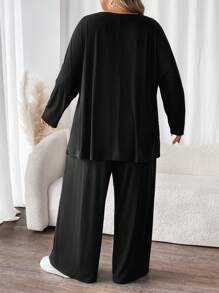 SHEIN CURVE+ Curve Plus Size Women 2Pcs Outfit: Batwing Sleeve Solid Color T-Shirt And Pants, Comfortable Casual  For Autumn/Winter