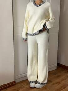 SHEIN Essnce 2 件女式条纹 V 领落肩长袖毛衣和针织裤套装，秋冬季休闲 - 黑與白 - 查看 1