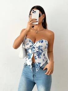SHEIN PETITE Women's Vacation Blue And White Floral Tube Top With Mid-Front Slit Ice Silk Comfortable Top. Can Be Worn During Afternoon Tea And Graduation Season As A Winter Inner Layer.