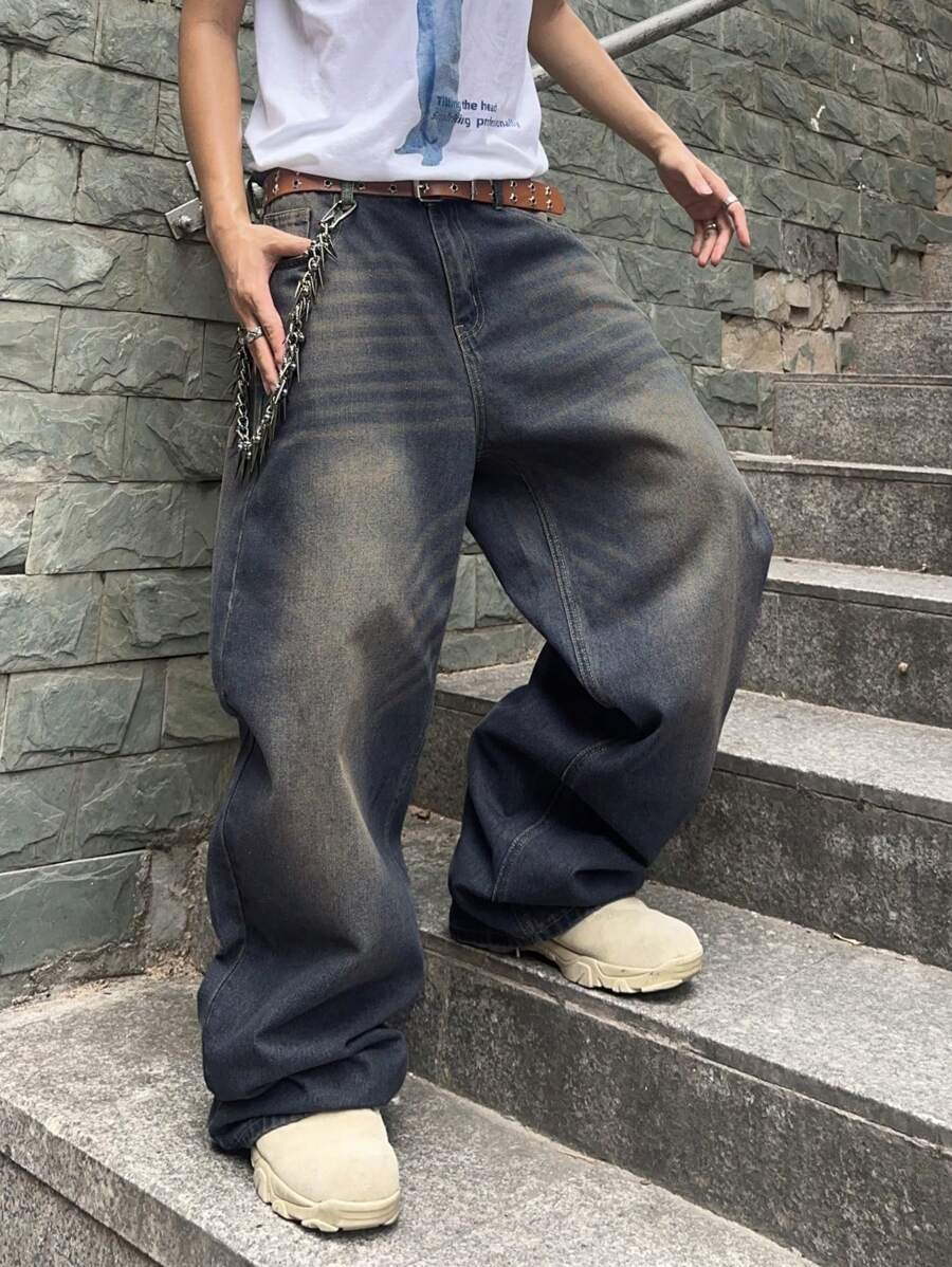 Manfinity EMRG 男士休闲多口袋简约设计牛仔裤，日常穿着 - 中等水洗藍 - 查看 1