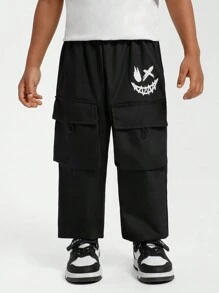 SHEIN Young Boys Casual Cargo Pants With Smiling Face Print & Large Pockets Design, Comfortable Fabric, Relaxed Fit, Suitable For 4-7 Years Old Boys, For Spring, Autumn, Daily, School, Party, Entertainment - Black - View 6