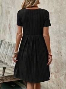 EMERY ROSE Women's Round-Neck Short-Sleeve  Green Mid-Length Dress For The Summer - Black - View 2