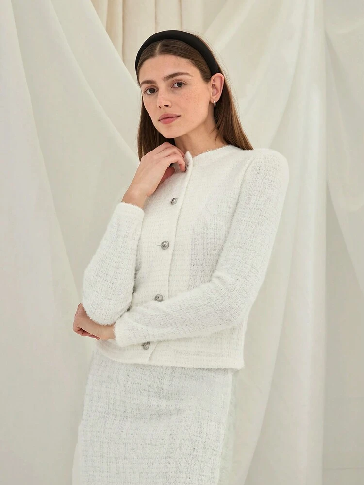Elegantes Set aus einfarbigem gestricktem Pullover Cardigan + langem Rock, 2-teilig, Rundhalsausschnitt mit Metallschnalle, Langarm, hüftbedeckend gerade geschnitten, Herbst-/Wintermode für Damen