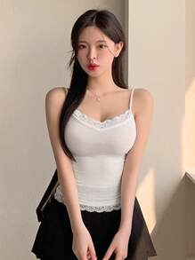 DAZY Women V-Neck Lace Patchwork Tank Top, Minimalist Fashion For Casual Daily Wear - White - View 2