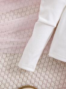 SHEIN 2 件套女婴套装：红色蝴蝶结无袖连衣裙和长袖白衬衫，适合圣诞节、派对和其他场合，秋冬季 - 白色 - 查看 4