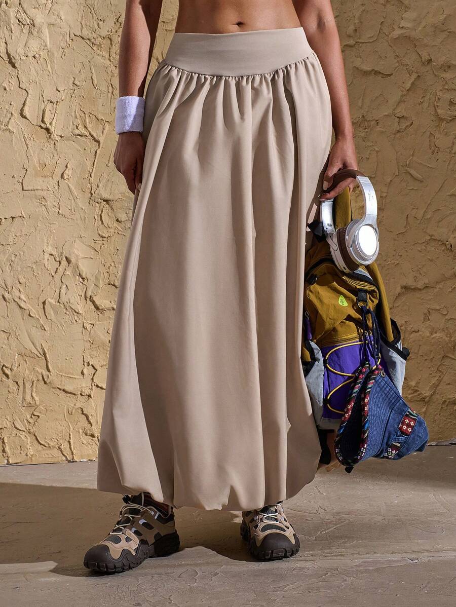 VARSITIE Váy Maxi Xếp Ly Cạp Cao Cho Nữ - Màu be - Xem 1