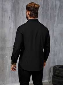 Manfinity LEGND 男士简约时尚撞色纽扣长袖衬衫适合商务休闲 - 黑色 - 查看 2