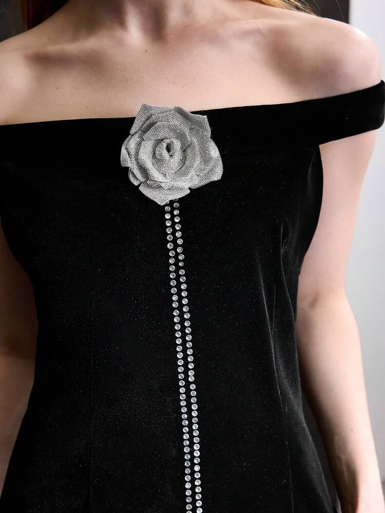 VELVET OFF SHOULDER RHINESTONE STEREO FLOWER DETAIL SPLIT HEM SLIM FIT DRESS