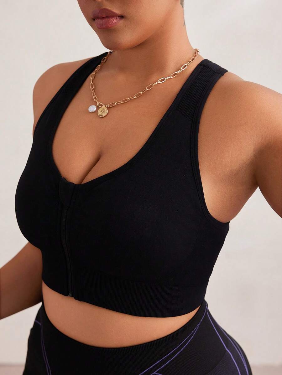 Easithlete Top Esportivo Sólido Elástico e Confortável com Recorte Vazado Nas Costas para Mulheres Plus Size - Preto - Visão 1