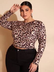 SHEIN BAE Plus Size V-Neck Loose Fit Leopard Print T-Shirt, Sexy Curve Formal Top For Party, Birthday, Valentine's Day, Summer - Multicolor - View 4