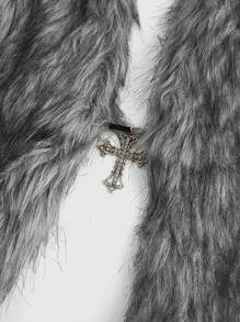 ROMWE Grunge Punk Milenium Y2K Halter Neck Sexy Vintage Fur Collar Cross Pendant Tank Top For Women