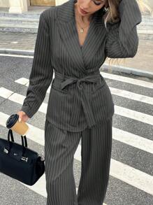 SHEIN Frenchy Conjunto de blazer y pantalones de rayas con un solo botón de manga larga para damas, 2 piezas con chaqueta de solapa a rayas de manga larga y pantalones sueltos plisados, conjunto casual, atuendo de oficina, ropa de Acción de Gracias - Gris - Ver 4