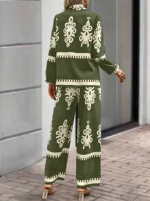 SHEIN LUNE 2 件套女士休闲随机印花长袖衬衫上衣和长裤，简约时尚，适合日常穿着 - 軍綠色 - 查看 2