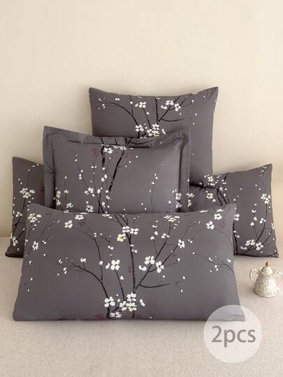 2 件装柔软超细纤维枕套 - 花卉图案，低过敏性且透气，提供加大号、长款、标准款、大号、特大号、欧式、方形等多种尺寸，适合所有季节的床上用品套装