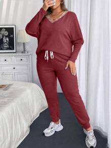 Calvaya Bộ 3 món cỡ lớn dành cho nữ - Áo dài tay cổ chữ V trơn có viền trang trí tương phản và quần bó cạp rút có viền lấp lánh ở hai bên, bộ đồ thu đông cho năm mới - Đỏ - Xem 5