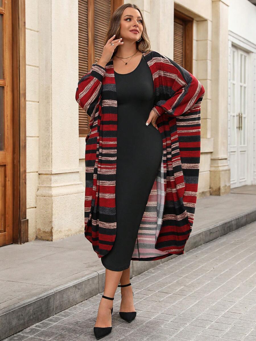 SHEIN Clasi Curvy Plus Size 女装优质面料复古红条纹长袖长大衣+高弹无袖黑色背心包臀连衣裙长裙两件套，日常居家出游休闲装，圣诞大码女装，针织连衣裙，新年装 - 彩色 - 查看 1
