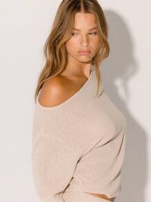 Aralina Women's Classic Knit Crew Neck Casual Winter Wardrobe Essential Sweater Top