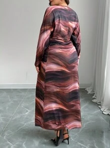 SHEIN Privé Đầm dài tay cổ chữ V nhún eo tôn dáng cho nữ cỡ lớn in họa tiết phong cảnh chuyển màu tông đất, phù hợp cho tiệc đuôi cá, hẹn hò ăn tối, ngày lễ, năm mới, tiệc tùng, váy công sở thanh lịch - Nhiều màu - Xem 4