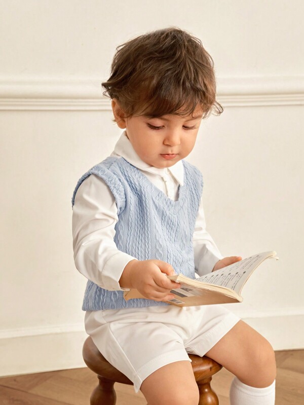 Souflis Souflis 2 bucăți Bebeluși/Copii mici Formal Clasic Elegant Little Gentleman Academy Vestă cu cablu tricotată Guler de cămașă Set de pantaloni scurți de top stratificat, cămașă albă, vestă albastră, pantaloni albi
