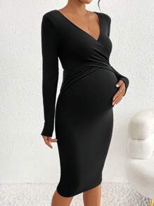 SHEIN Nursing Top With V-Neck, Minimalist & Fashionable For Casual Everyday Wear