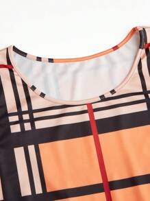 SHEIN Clasi Bộ 2 món/bộ cỡ lớn: Áo thun trơn màu thường ngày & váy kẻ caro không tay, mùa thu - trái cam - Xem 6