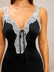 SHEIN SXY Sensual Purity 卧室风格黑白对比蕾丝拼接缎面 A 字迷你连衣裙、真丝睡袍 - 黑色 - 查看 4