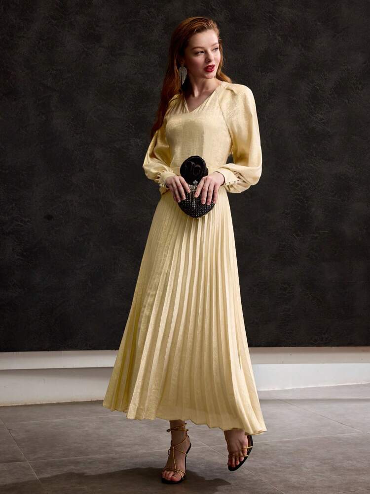 MOTF Soiréza V-NECK LANTERN SLEEVE PLEATED HEM COCKTAIL DRESS