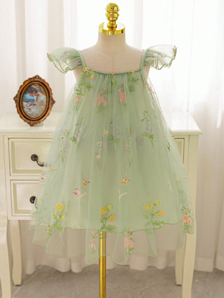 SHEIN Glamorique Kids 圣诞节少女女孩派对连衣裙圣诞老人印花连衣裙新年连衣裙公主绿网眼花卉刺绣盖袖连衣裙适合所有季节 - 綠色 - 查看 1