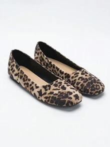 CUCCOO CURVES 女式宽版方头金属装饰平底穆勒乐福鞋，适合圣诞节和新年假期氛围秋冬季 - 彩色 - 查看 4