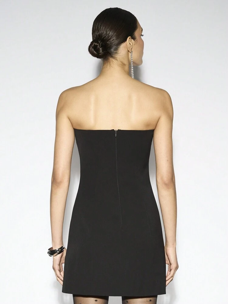 AiiRZ Dopasowana sukienka mini bandeau z kokardą i rozkloszowanym dołem