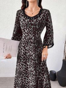 Al Najma Women's Leopard Print Patchwork Flared Sleeve Dress With Tassel Trim Maxi Women Outfit - Grey - View 4