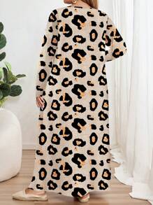 EMERY ROSE Plus Size Leopard Print Long Sleeve Round Neck Dress, Suitable For Autumn/Winter - Multicolor - View 3