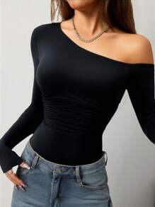 Flirla 黑色不对称肩部褶皱腰身修身长袖连体衣，休闲时尚风格，秋冬必备单品。超级百搭，易于搭配。 - 黑色 - 查看 5