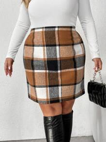 SHEIN CURVE+ Falda de franela de otoño e invierno a cuadros para mujer de talla grande