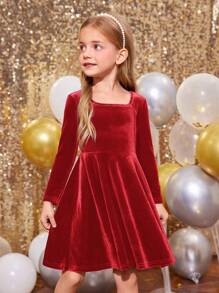 Young Girl 1pc Fashion & Cute Square Neck Flared Velvet Dress, A-Line Dress, Elegant Long Sleeve Cake Dress, For Birthday Party, Vacation, Great For Casual & Daily Wear & School Daily In Autumn & Winter, For Kid Christmas, Mom And Daughter Matching,Sister And Me Matching.
