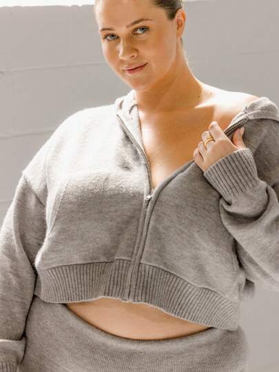 Aralina Curve Heather 灰色拉链短款针织飞行员连帽夹克，配同款发带