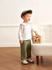 Souflis Souflis Completo casual per bambini maschi con camicia a maniche lunghe con collo alla Peter Pan e pantaloni verdi