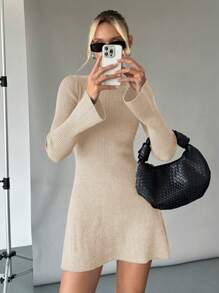 SHEIN Essnce 冬季女装高领毛衣裙保暖针织打底裙喇叭袖A字裙修身显瘦毛衣裙长袖连衣裙黑色连衣裙 - 杏色 - 查看 5