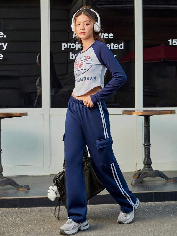SHEIN Bedruckter Farbblock-Outfit für Teenager Mädchen, Retro American Streetwear kurzes Top kombiniert mit weiter Cargohose, modisch, individuell und jugendlich, Frühling/Herbst