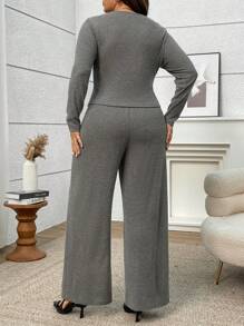 Flirla 2 sztuki/zestaw Plus Size Prążkowany Fuzzy Crop Top i Proste Nogawki Spodnie Dresowe Zestaw, Jesień/Zima - Ciemnoszary - Zobacz 2