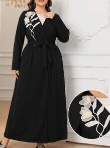 Al Najma Váy rộng rãi trang trí hoa giản dị cỡ lớn thanh lịch cài nút phía trước, mùa thu, váy abaya Ả Rập dài tay giản dị thanh lịch, cho thường ngày - màu đen - Xem 1