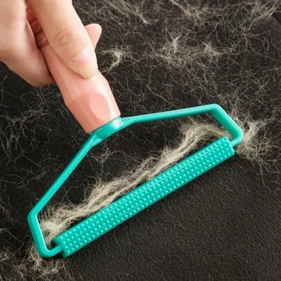 PETSIN 1pc Random Pet Deshedding Brush, Quick Cleaning Remove Dog & Cat Hair, Pet Grooming Deshedder Brush, Cleaning Shed Fur, Pet Comb, Deshedding Brush To Remove Dog & Cat Hair From Furniture, Carpet, Bedding, Clothes, Reduces Shedding