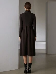 SHEIN Privé 法式百搭简约拉链高领收腰修身长袖女式长款毛衣连衣裙，适合冬季 - 深灰色 - 查看 2