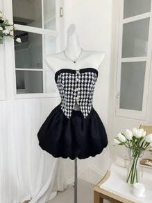 Sweetra 2pcs Women Sweet Elegant Fashion Midriff-Baring Short Top & Patchwork Flared Hem Black & White Mini Skirt Set, For Spring/Autumn Y2K Outfit 
