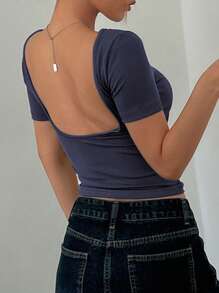 DAZY 女士休闲纯色短袖修身 T 恤，露背上衣短款女式上衣