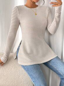 SHEIN Frenchy Camiseta de manga larga a rayas de estilo informal para mujer con bajo con abertura, para primavera y otoño