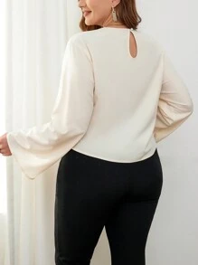 SHEIN Privé Camisa De Manga Acampanada Y Cintura Plisada Para Mujeres De Talla Grande
